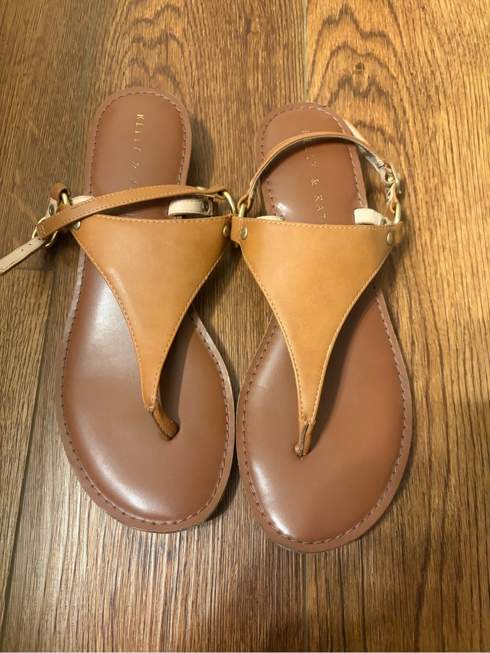Kelly & Katie Tan Thong Sandals | Size 8.5 | Barely Worn